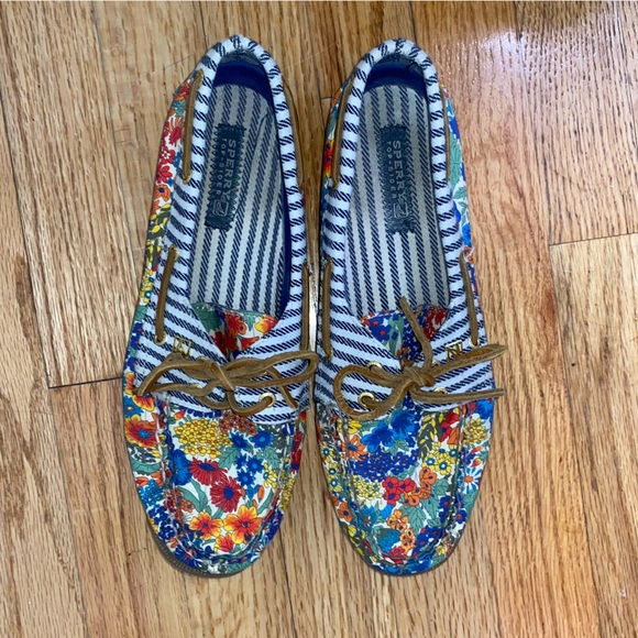 SPERRY - Women’s CANVAS FLORAL TOP SIDER SHOES - Worn 2-3 times - GUC - Size 9 M - Picture 3 of 9